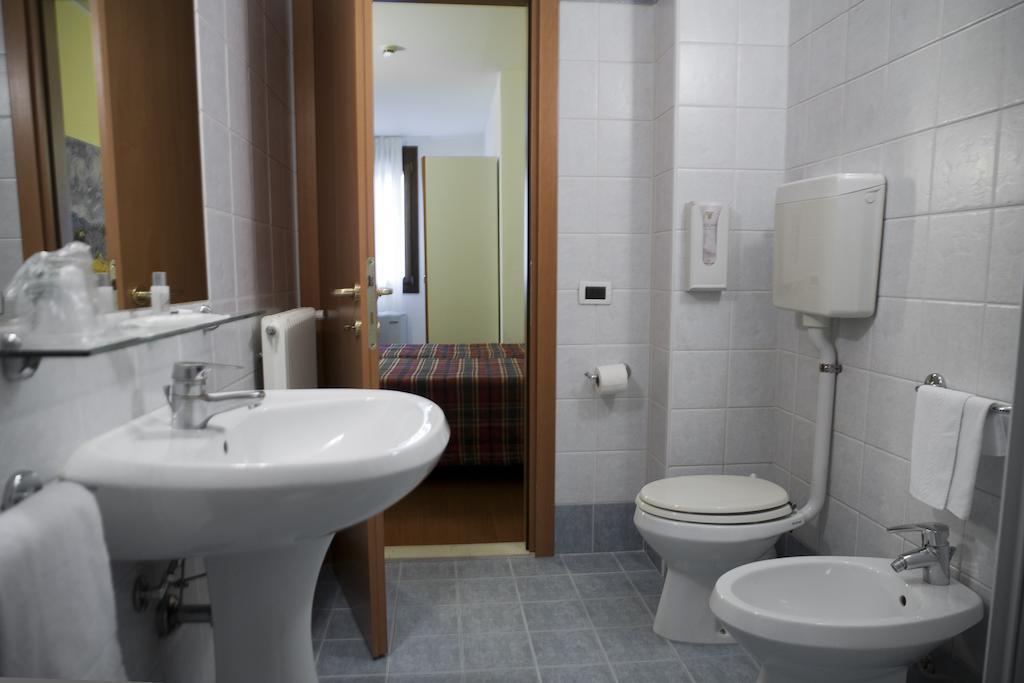 Albergo Da Carlo Vittorio Veneto Habitación foto