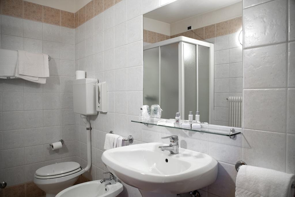 Albergo Da Carlo Vittorio Veneto Habitación foto