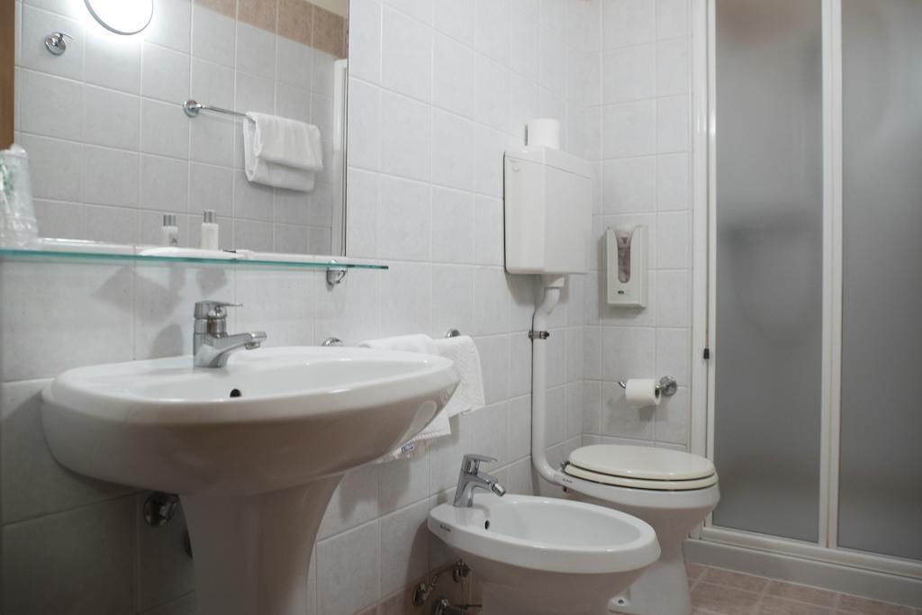 Albergo Da Carlo Vittorio Veneto Habitación foto