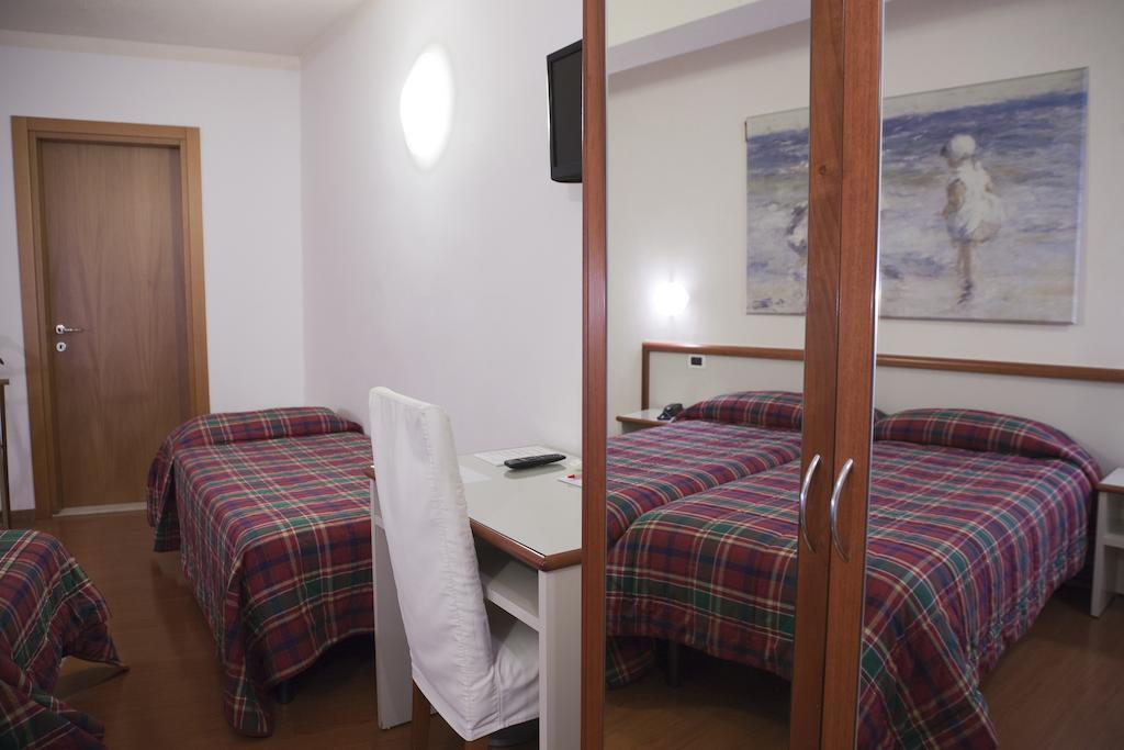 Albergo Da Carlo Vittorio Veneto Habitación foto