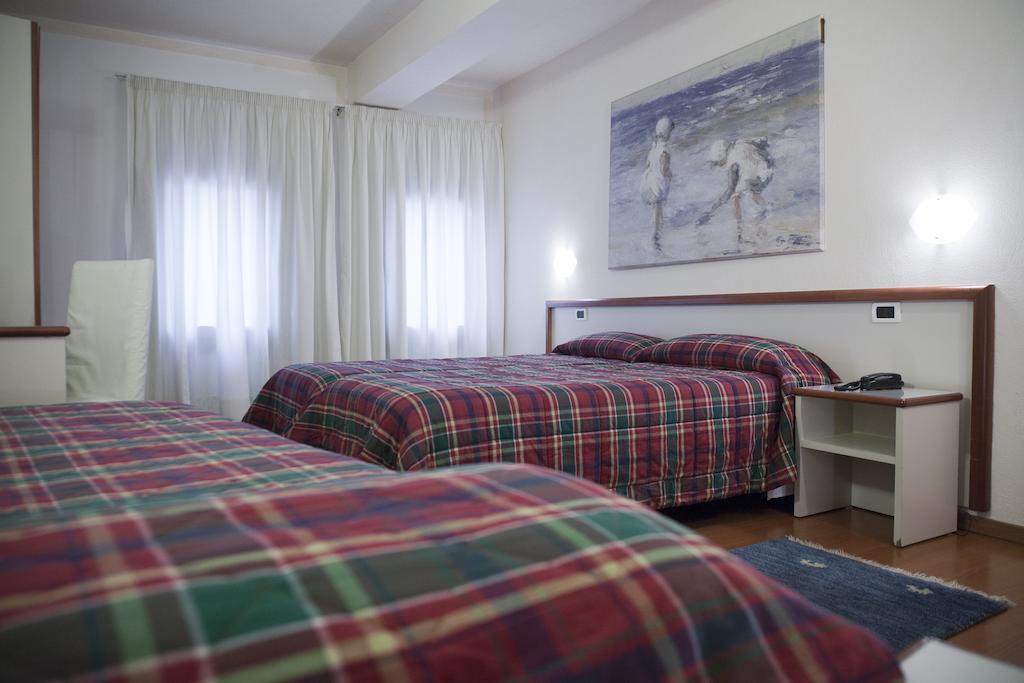 Albergo Da Carlo Vittorio Veneto Habitación foto